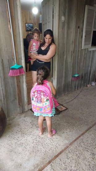 Entrega de material escolar